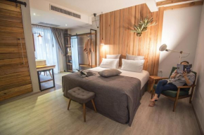 Отель Family Tree Hotel  Краби Ной
